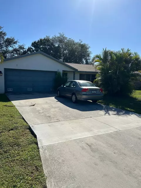 461 SW Byron St, Port Saint Lucie, FL 34983