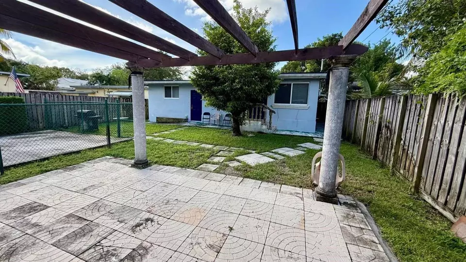 Exterior - 1935 Fletcher St A B, Hollywood, FL 33020 photo 1 of 4