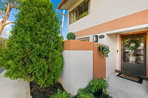 4260 SW 70th #4260, Davie, FL 33314