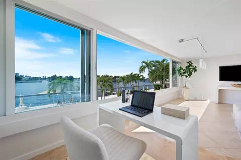215 N Birch Rd #2B, Fort Lauderdale, FL 33304