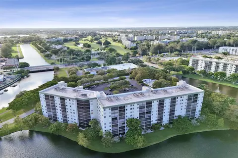 2334 S Cypress Bend Dr #304, Pompano Beach, FL 33069