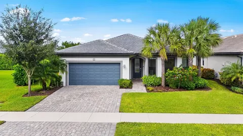 2535 Primrose Pl, Oakland Park, FL 33309