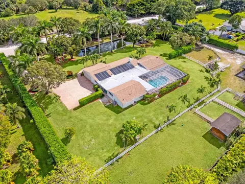 7447 NW 82nd Ter, Parkland, FL 33067