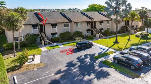 4040 Crystal Lk #202, Pompano Beach, FL 33064