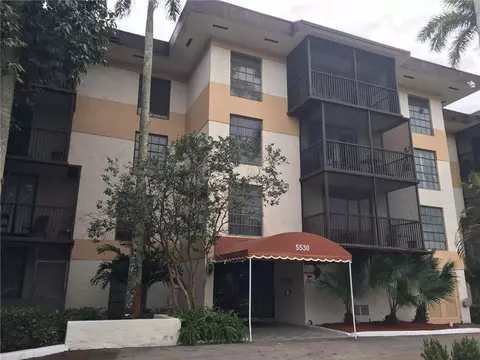 5530 NW 44th St #318C, Lauderhill, FL 33319