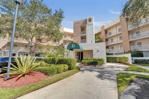 9563 Weldon Cir #D212, Tamarac, FL 33321