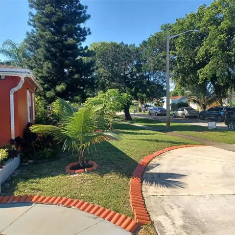 206 Gale, West Palm Beach, FL 33409
