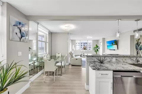 4330 Hillcrest #810, Hollywood, FL 33021