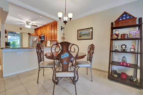 860 SE 6th Ave #402, Deerfield Beach, FL 33441