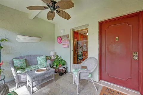 860 SE 6th Ave #402, Deerfield Beach, FL 33441