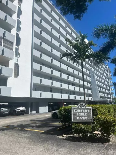 3703 NE 166th #1009, North Miami Beach, FL 33160