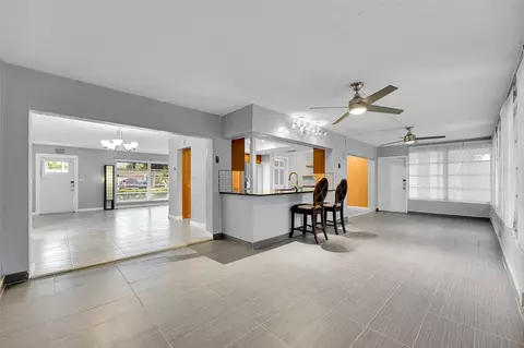 6501 NW 24th Ct, Sunrise, FL 33313