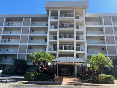 2851 S Palm Aire #610, Pompano Beach, FL 33069