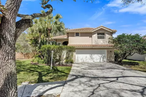 11149 Helena Dr, Hollywood, FL 33026
