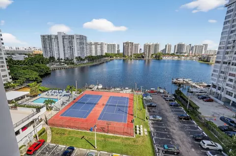 2750 NE 183rd St #911, Aventura, FL 33160