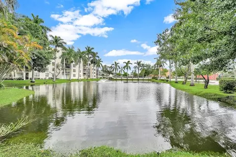 6195 Rock Island Rd #209, Tamarac, FL 33319