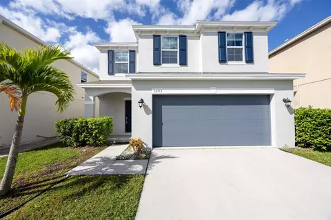 3203 Turret Bay Ct, Kissimmee, FL 34743