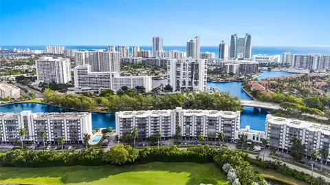 300 Diplomat Pkwy #616, Hallandale Beach, FL 33009