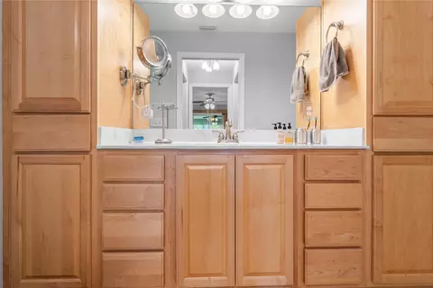 Bath - 1069 9th St, Okeechobee, FL 34974 photo 1 of 3