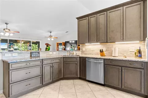 Kitchen - 1069 9th St, Okeechobee, FL 34974 photo 1 of 4