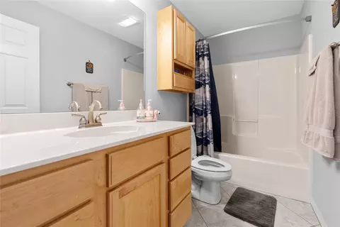 Bath - 1069 9th St, Okeechobee, FL 34974 photo 3 of 3