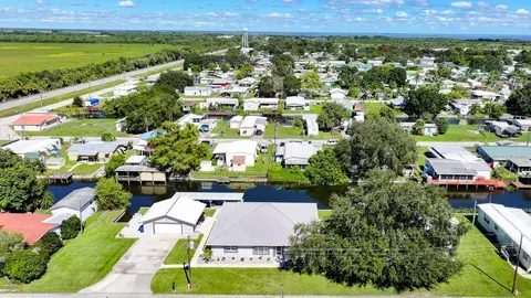 View/Area - 1069 9th St, Okeechobee, FL 34974 photo 5 of 12