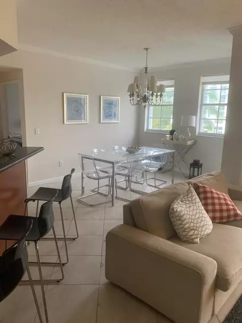3215 NE 184th St #14403, North Miami Beach, FL 33160