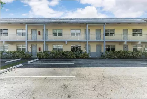 660 Glouchester #206, Boca Raton, FL 33487