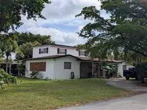 3565 Lloyd, Fort Lauderdale, FL 33309