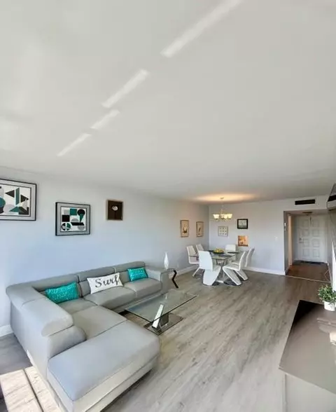 3150 N Palm Aire Dr #805, Pompano Beach, FL 33069