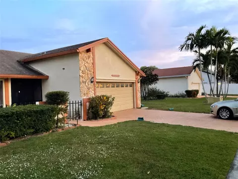 4770 NW 85th Ave, Lauderhill, FL 33351