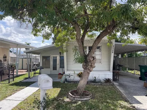 8540 SW 16th, Davie, FL 33324