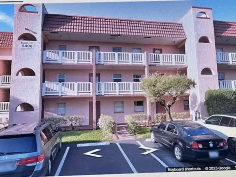 9400 Sunrise Lks #107, Sunrise, FL 33322