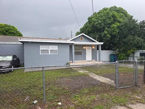 8030 NW 36th Pl, Miami, FL 33147