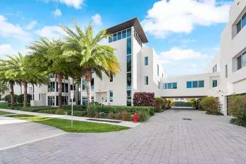 246 Shore Ct, Fort Lauderdale, FL 33308