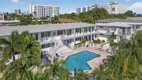 3201 SE 12th St #C2, Pompano Beach, FL 33062