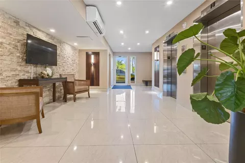 200 Diplomat Pkwy #520, Hallandale Beach, FL 33009
