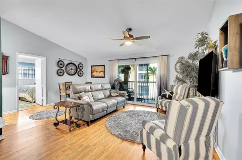 441 SE 10th St #D206, Dania Beach, FL 33004