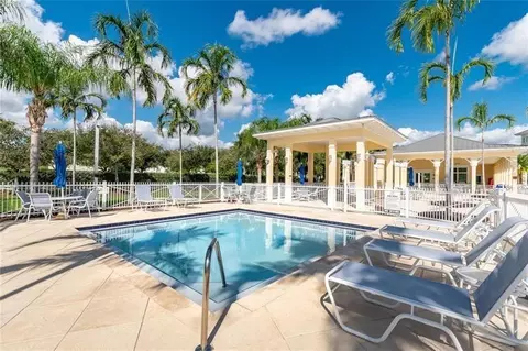 2615 NE 4th St #106, Homestead, FL 33033