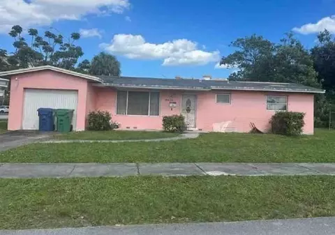 18425 NE 11th, Miami, FL 33179