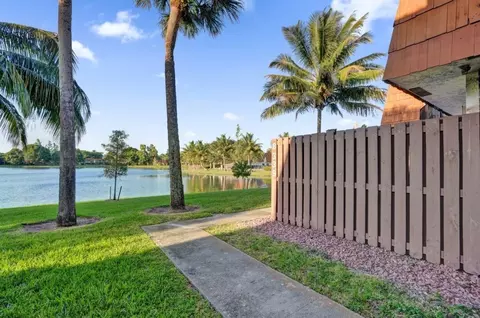8339 S Coral #8339, North Lauderdale, FL 33068