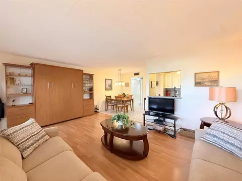1113 Cambridge #1113, Deerfield Beach, FL 33442