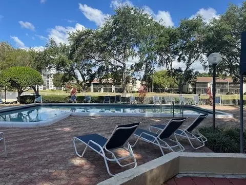 1985 SW 15th St #126, Deerfield Beach, FL 33442