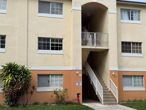 3680 N 56th Ave #805-B, Hollywood, FL 33021