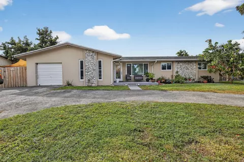 1910 SW 98th Ter, Miramar, FL 33025