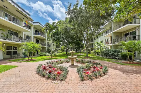 3002 NE 5th Ter #102-B, Wilton Manors, FL 33334
