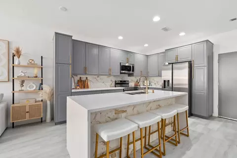 2125 SE Fern Park Dr, Port Saint Lucie, FL 34952