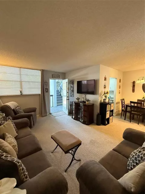 3180 Holiday Springs Blvd #211, Pompano Beach, FL 33063