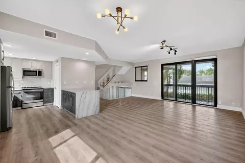 1401 NE 9th St #41, Fort Lauderdale, FL 33304