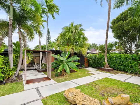1232 NE 17th Way, Fort Lauderdale, FL 33304
